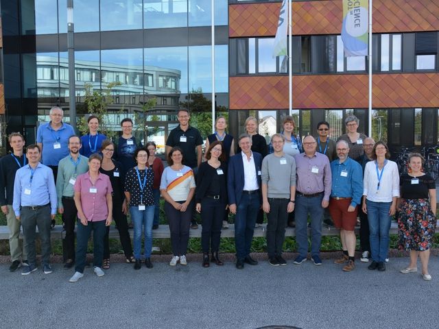 10MustKnows24-Autor*innen und Koordinator*innen von Leibniz Biodiversität, FEdA und iDiv | Foto: Maike Reichel (PIK) 10MustKnows24-Autor*innen und Koordinator*innen von Leibniz Biodiversität, FEdA und iDiv | Foto: Maike Reichel (PIK)